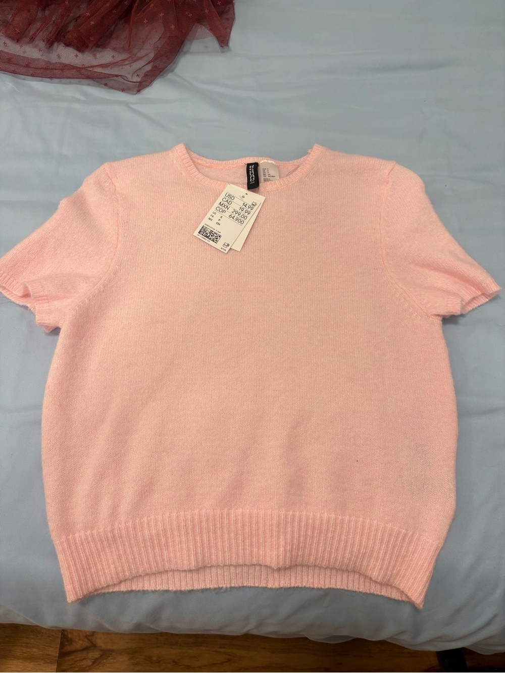 H&M Light Pink Short Sleeve Crewneck Sweater